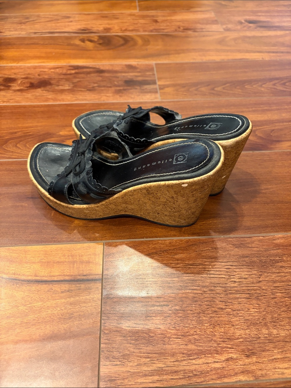 ellemenno Black Knotted Scalloped Cork Wedge Slides - Picture 10 of 10